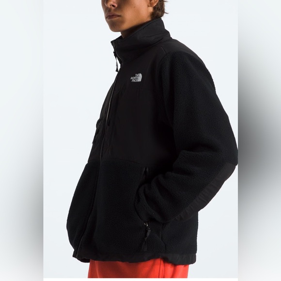 The North Face Men’s Retro Denali Jacket - Picture 4 of 16